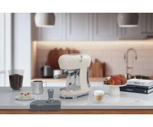 SMEG Machine à expresso manuelle avec buse vapeur,15 bars, chauffe-tasses passif - ECF02- crème