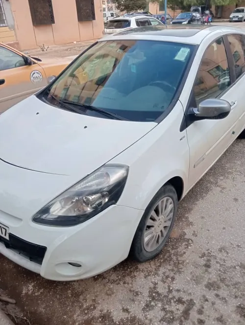 Renault Clio 3 2012 Night and Day