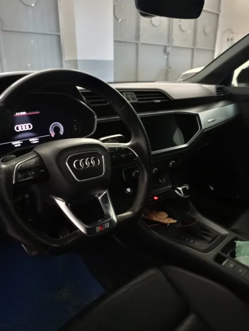 Audi Q3 2021 S Line compétition