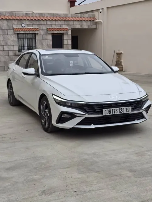 Hyundai Elentra 2025 GLX