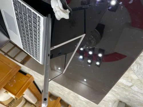 HP Elite x2 G8