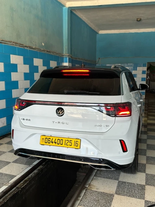 Volkswagen T-Roc 2025 300 TSI