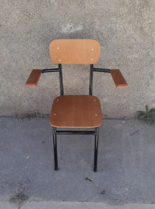 LES CHAISES SCOLAIRE