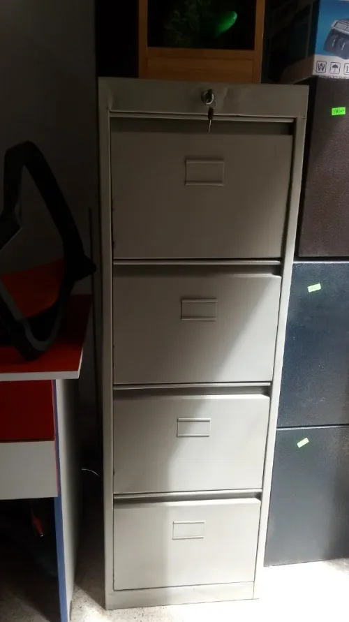 ARMOIRE MÉTALLIQUE 