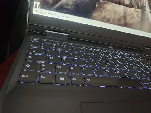 LENOVO LOQ 15IRH8 RTX 4060 