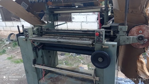 Machine textile multicroché 