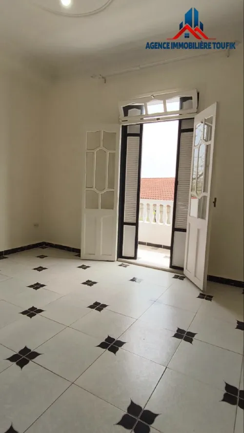 Location Appartement Niveau de villa F4 Alger Birkhadem
