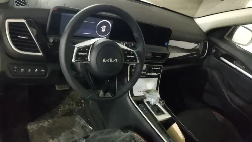 Kia ✅ Kia Seltos premium 🔹 2025 Premium