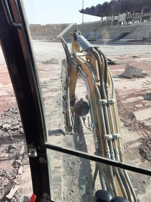 للكراء Location de Mini Pelle avec déplacement dans 58 wilayas Nous mettons à votre disposition une mini pelle avec chauffeur expérimenté, idéale pour tous vos travaux.