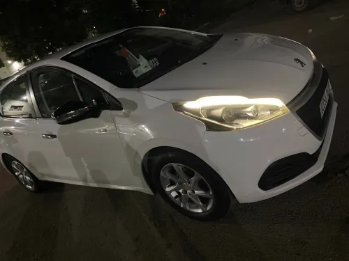Peugeot 208 2016 Allure Facelift
