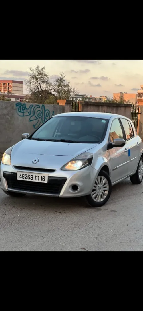Renault Clio 3 2011 Night and Day