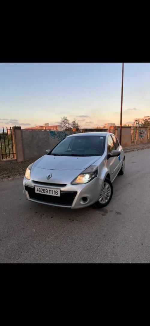 Renault Clio 3 2011 Night and Day