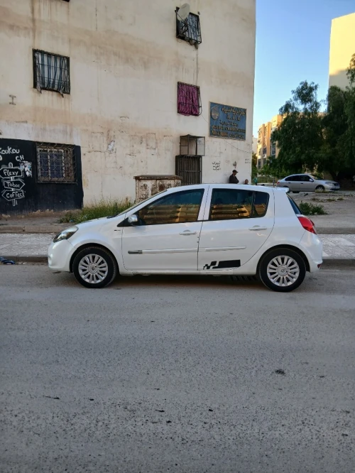 Renault Clio 3 2012 Night and Day