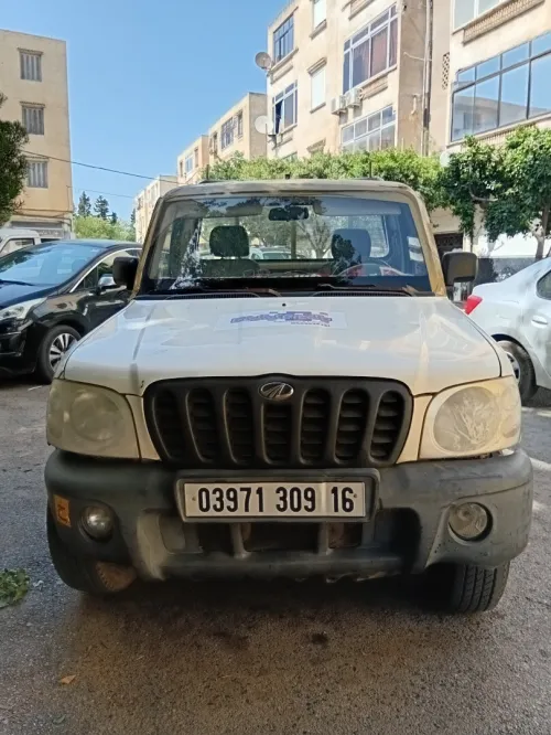 Toyota Mahindra 2009 