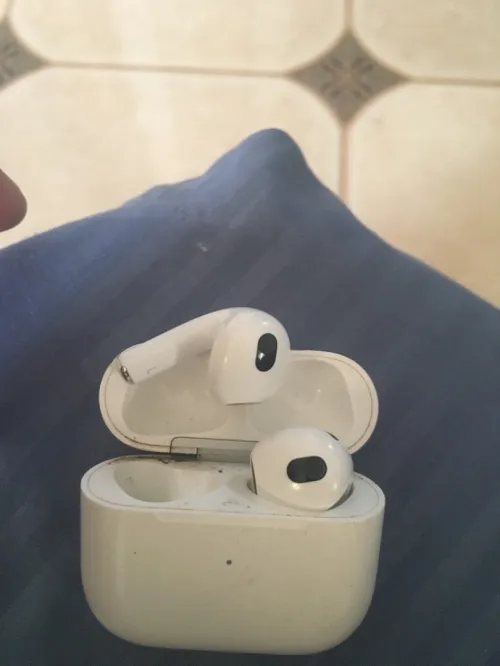AirPods 3