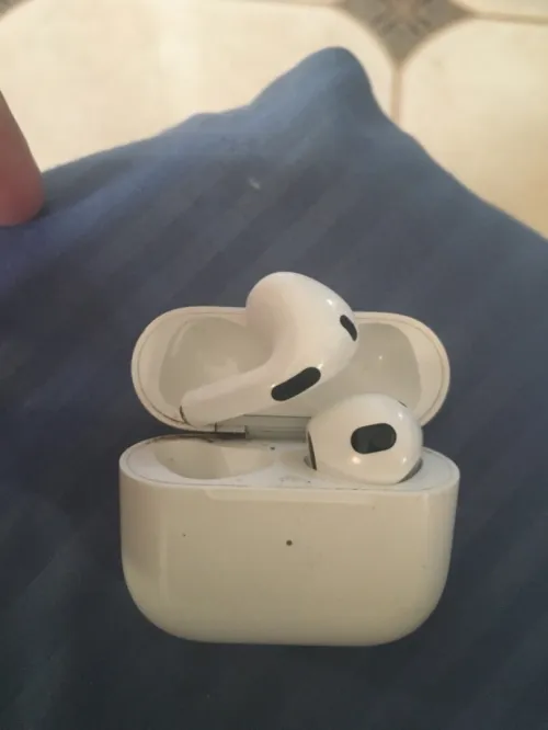 AirPods 3
