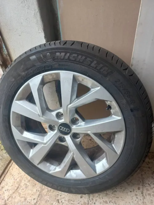 Pneus Michelin 215 55 17