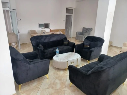 Salon moderne haute de gamme (prix datelier+ places et couleurs sur commande)