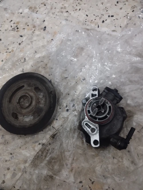 Pompe a vide poli rampe injecteur 