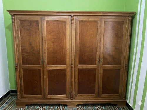 Armoire en veritable hetre