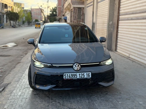 Volkswagen Golf 8 2025 R-Line