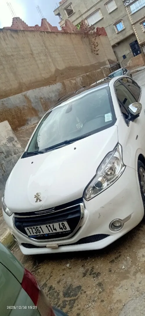 Peugeot 208 2014 Allure