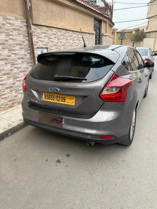 Ford Focus 4 portes 2012 Titanium