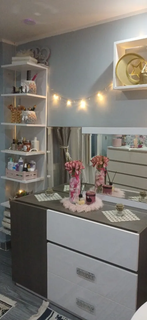 Lit double + coiffeuse + 2 table de nuit 