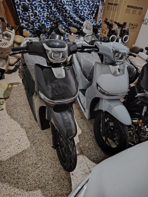 Niu scooter Scooter électrique 2025