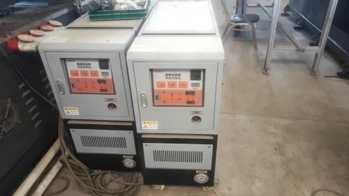 Machine de injection plastique 