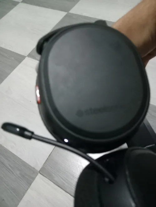 SteelSeries Arctis 7 peu utilisé, très bon état, ramené d'Angleterre 