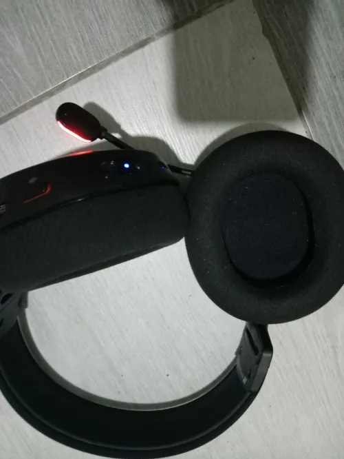 SteelSeries Arctis 7 peu utilisé, très bon état, ramené d'Angleterre 