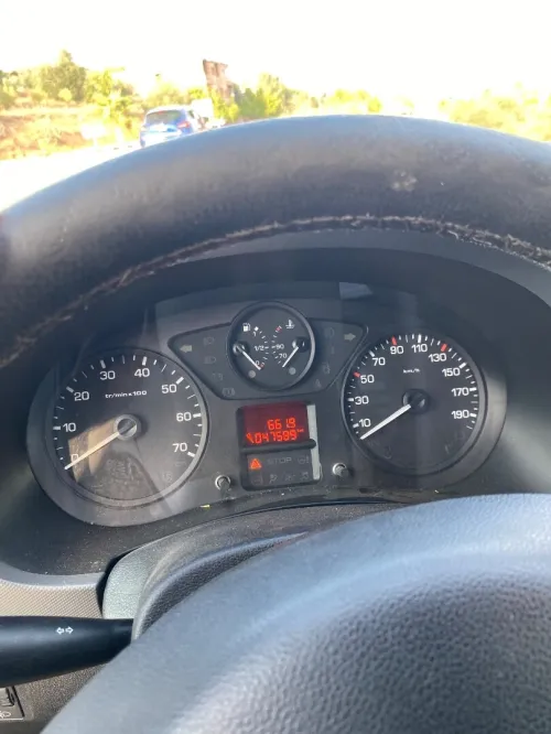 Peugeot B9 2015 B9