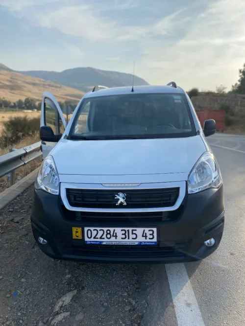 Peugeot B9 2015 B9