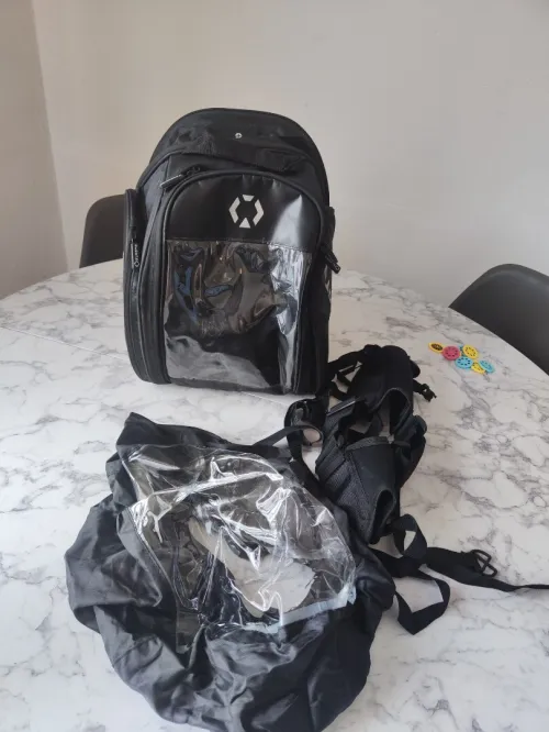 Vestes + gants de motard + bâche scooter + porte valise 