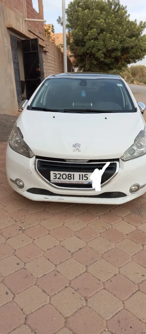 Peugeot 208 2015 208