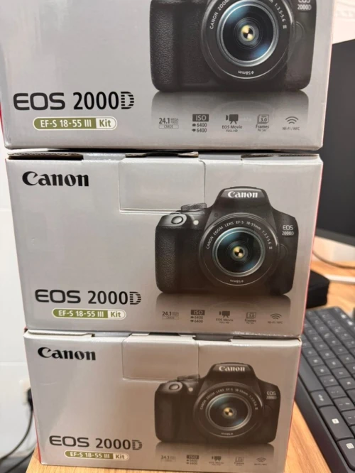 CANON EOS 2000D - Reflex 24.1 MP - Écran LCD 3" - Full HD - Wi-Fi - NFC + Objectif EF-S 18-55 mm