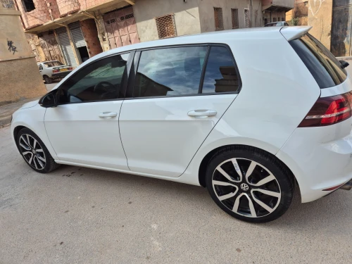 Volkswagen Golf 7 2017 Carat +