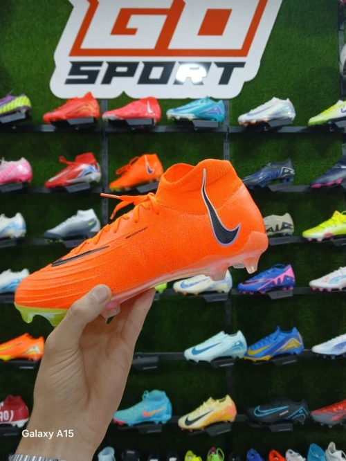 NIKE PHANTOM LUNA