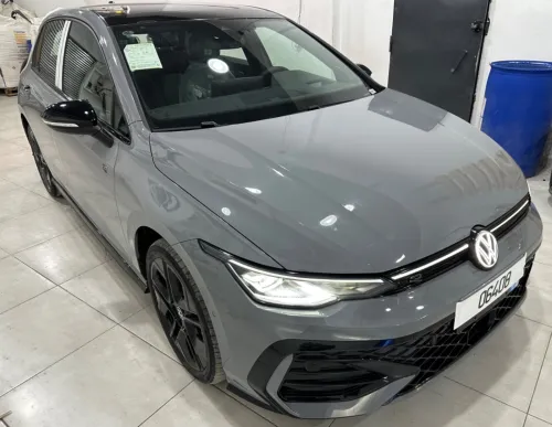 Volkswagen Golf 8 2025 R Black Edition 