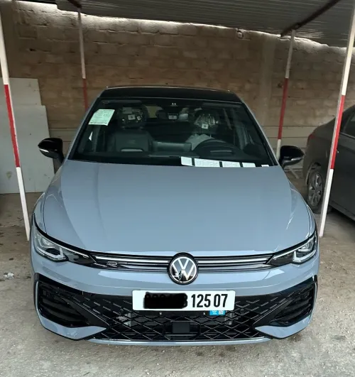 Volkswagen Golf 8 2025 R Black Edition 