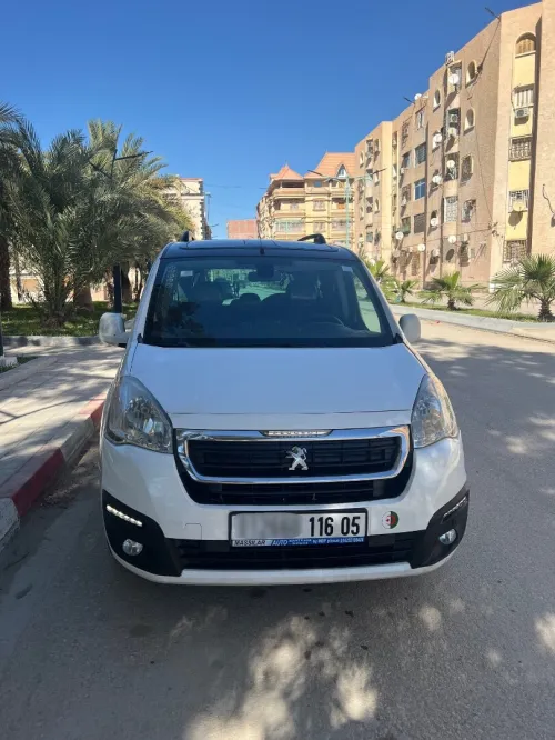 Peugeot Partner 2016 Tepee Allure 