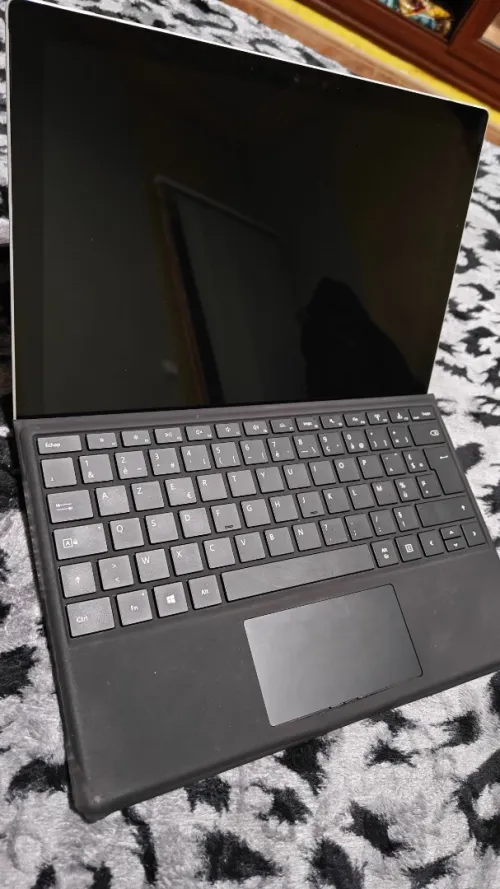 Pc portable laptop + tablette Microsoft surface 7 pro