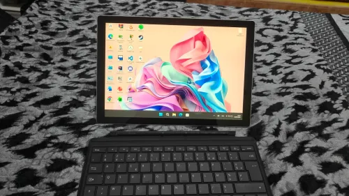 Pc portable laptop + tablette Microsoft surface 7 pro