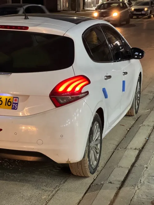 Peugeot 208 2016 Allure Facelift