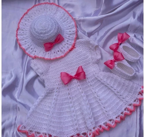 Vêtements de bébé au crochet 