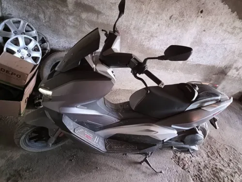VMAX SCOOTER 2021