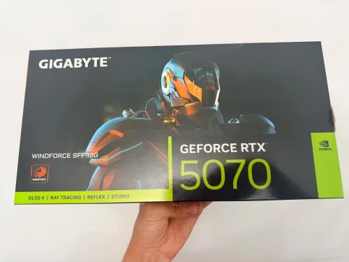 Carte Graphique RTX 5070 WINDFORCE SFF 12G