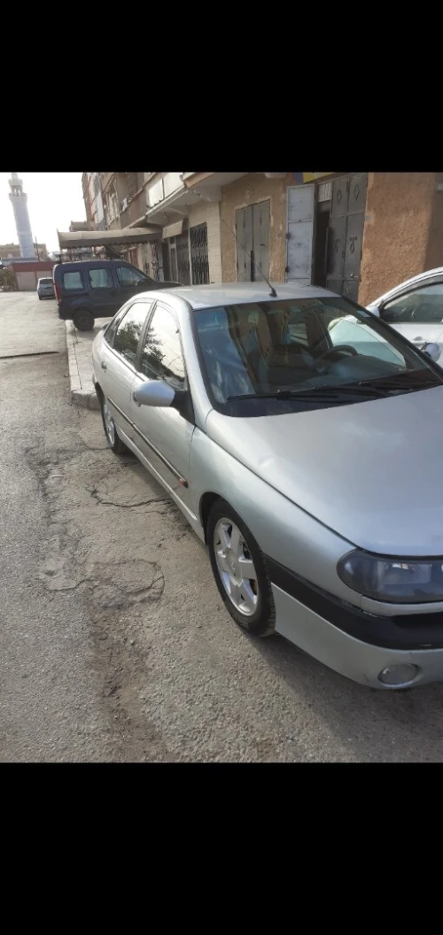 Renault Laguna 2 2000 Laguna 2