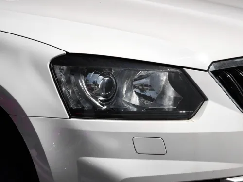 Phare skoda Yeti 2017